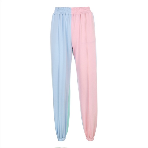 *ONE LEFT* Two Tone High-Waisted Sweats 💕 - Picture 3 of 7